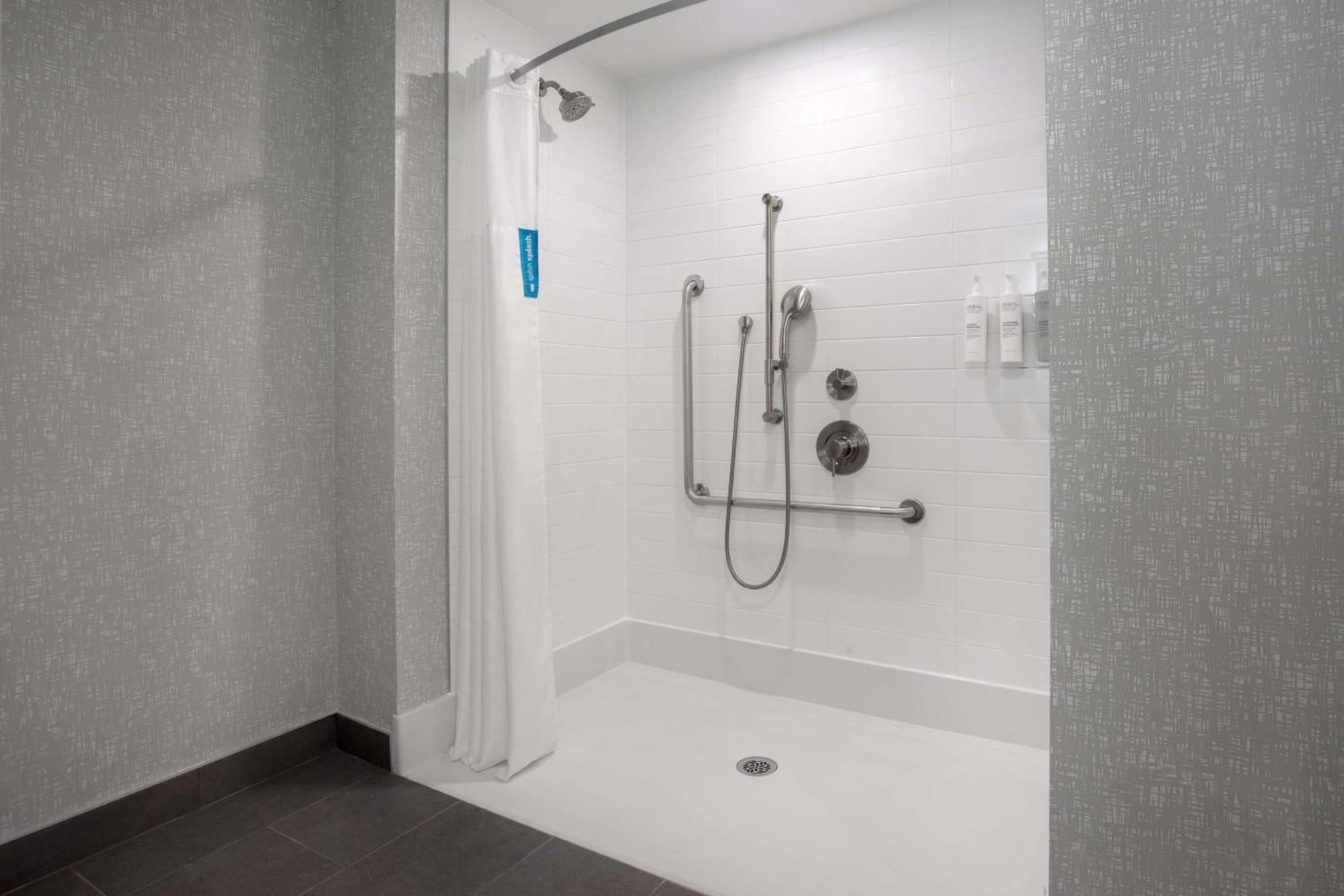 Hampton Inn By Hilton Brampton - Toronto Buitenkant foto