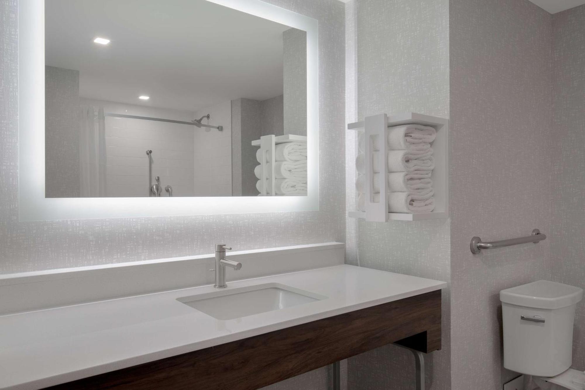 Hampton Inn By Hilton Brampton - Toronto Buitenkant foto